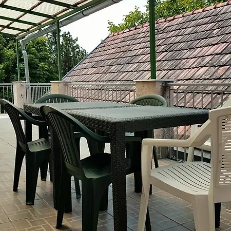 Szatmari Vendeghaz Konukevi