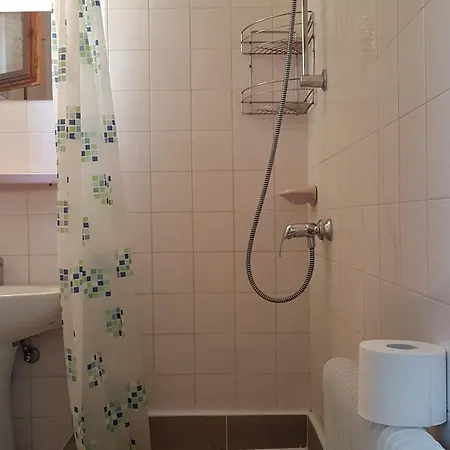 Szatmari Vendeghaz 3*