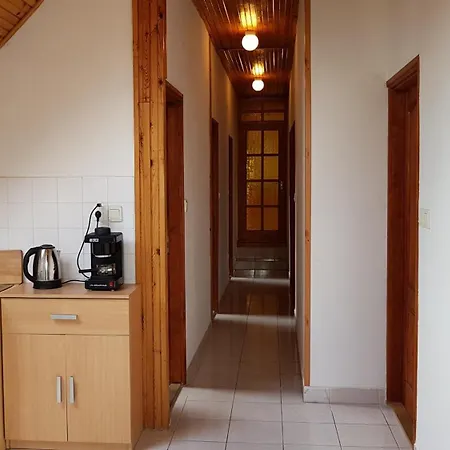 Szatmari Vendeghaz 3*