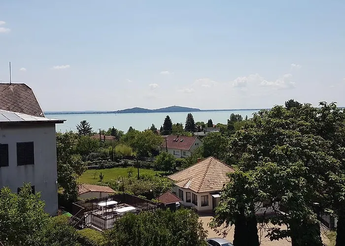 Szatmari Vendeghaz Guest house Badacsonytomaj